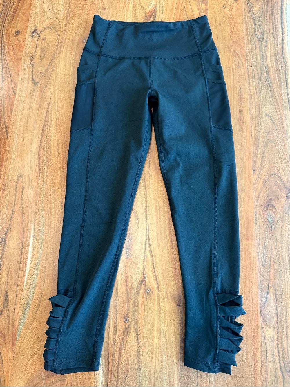 BSP Black Athletic Leggings with Side Pockets and Ruffle Hem